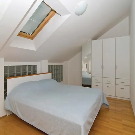Kralja Petra Kresimira V Apartment